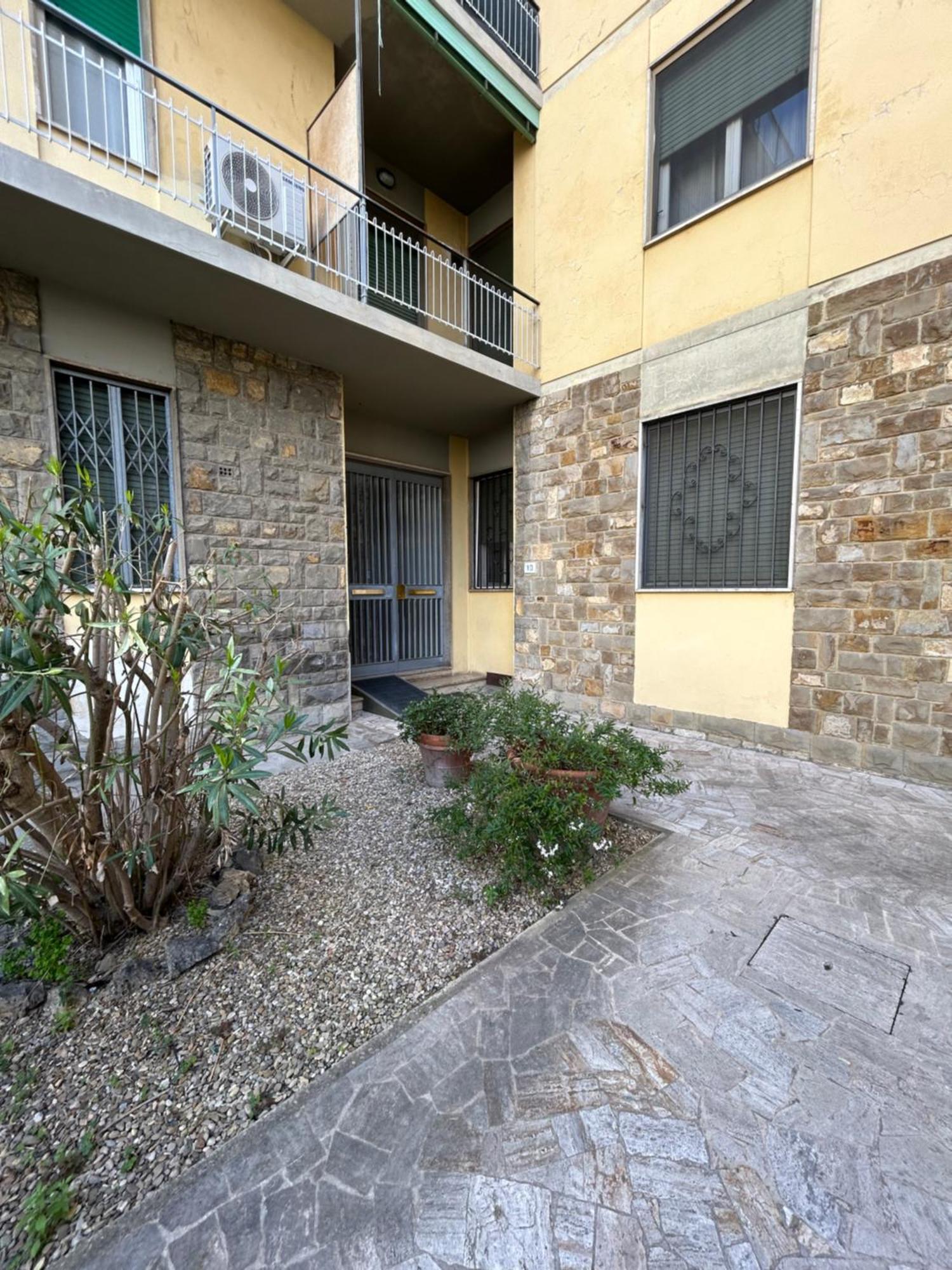 Appartamento Incantevole Con Patio 佛罗伦萨 外观 照片