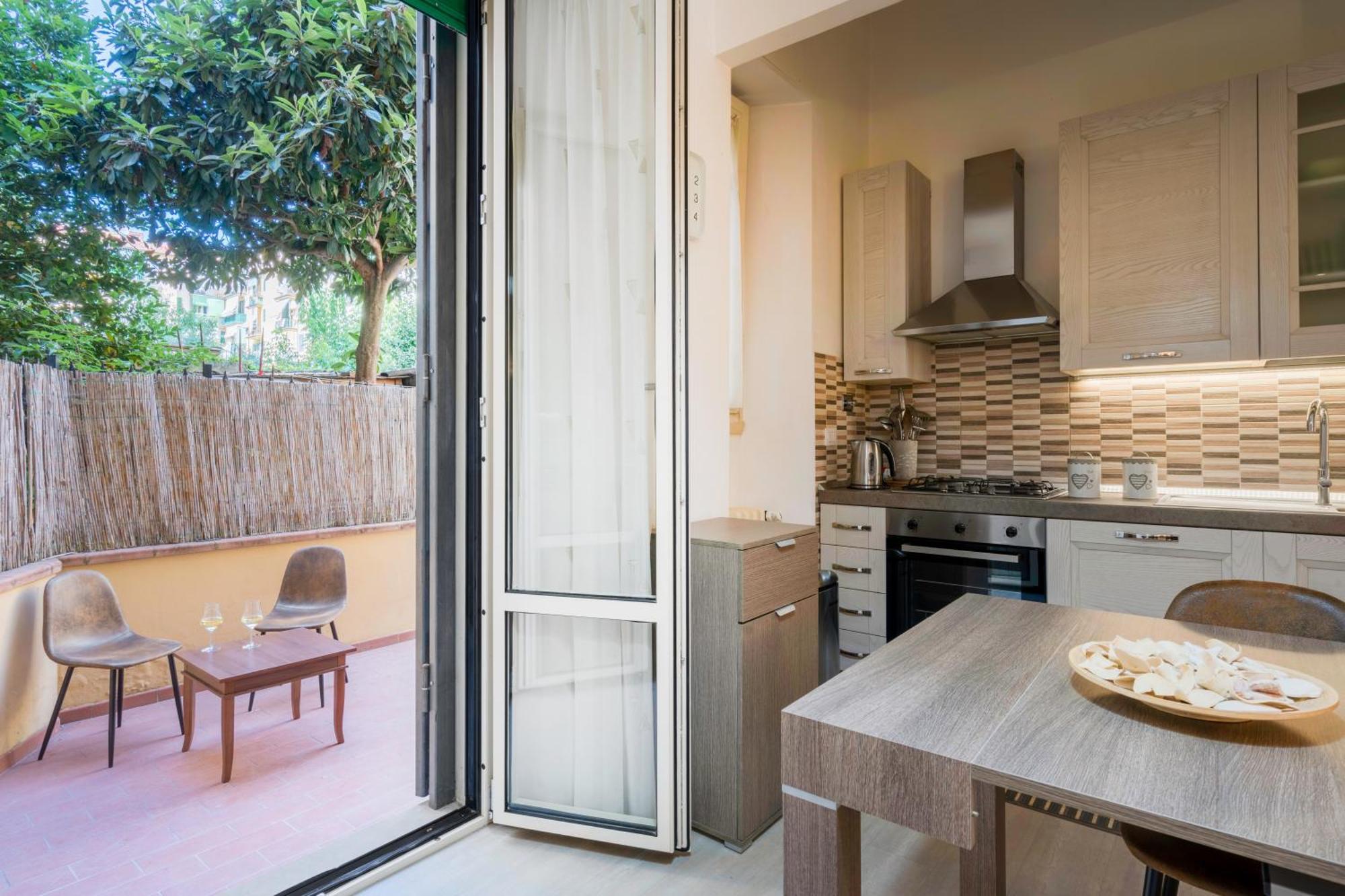 Appartamento Incantevole Con Patio 佛罗伦萨 外观 照片